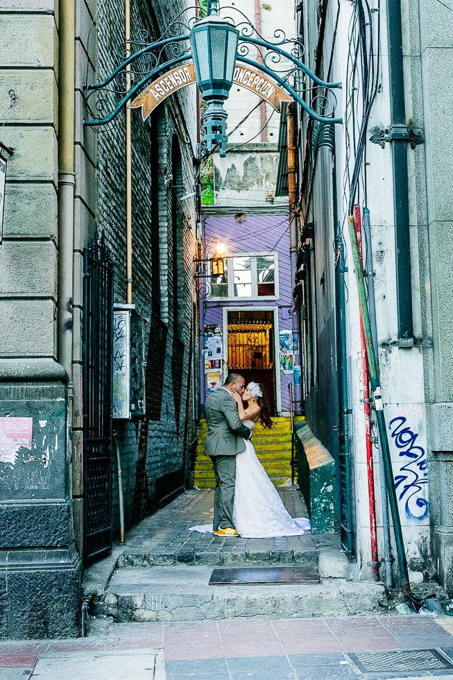 sesion post boda trash the dress en valparaiso y viña del mar