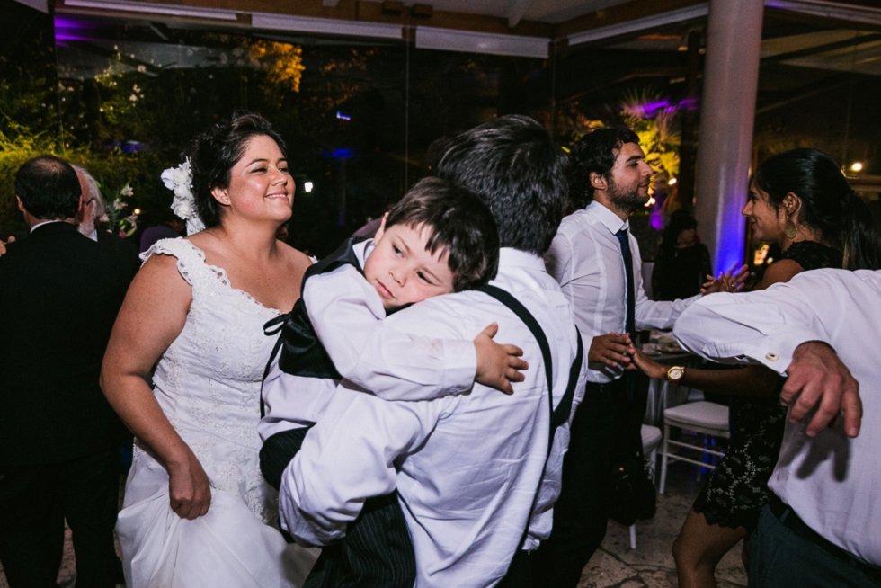 bodas,chile,fotografias,fotografo,fotos,hotel manquehue,matrimonios,santiago, matrimonio-parroquia-de-los-santos-angeles-custodios-hotel-manquehue-392.jpg