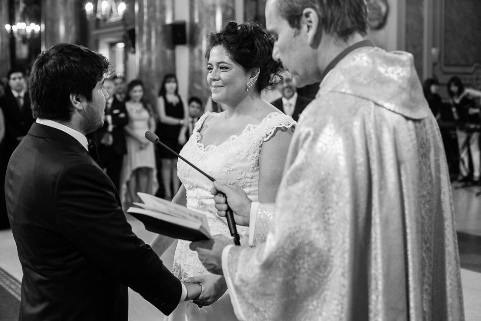 bodas,chile,fotografias,fotografo,fotos,hotel manquehue,matrimonios,santiago, matrimonio-parroquia-de-los-santos-angeles-custodios-hotel-manquehue-81.jpg