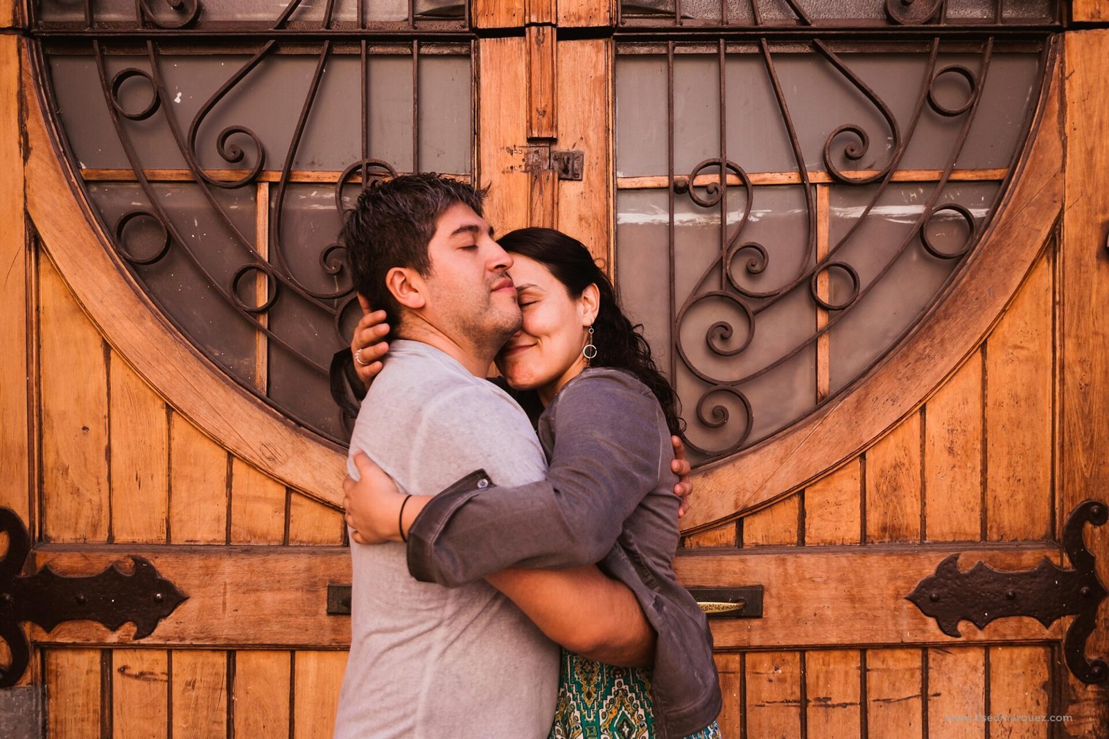 sesion-preboda-en-barrio-yungay-karinayseba-9607.jpg sesion-preboda-en-barrio-yungay-karinayseba-9607.jpg