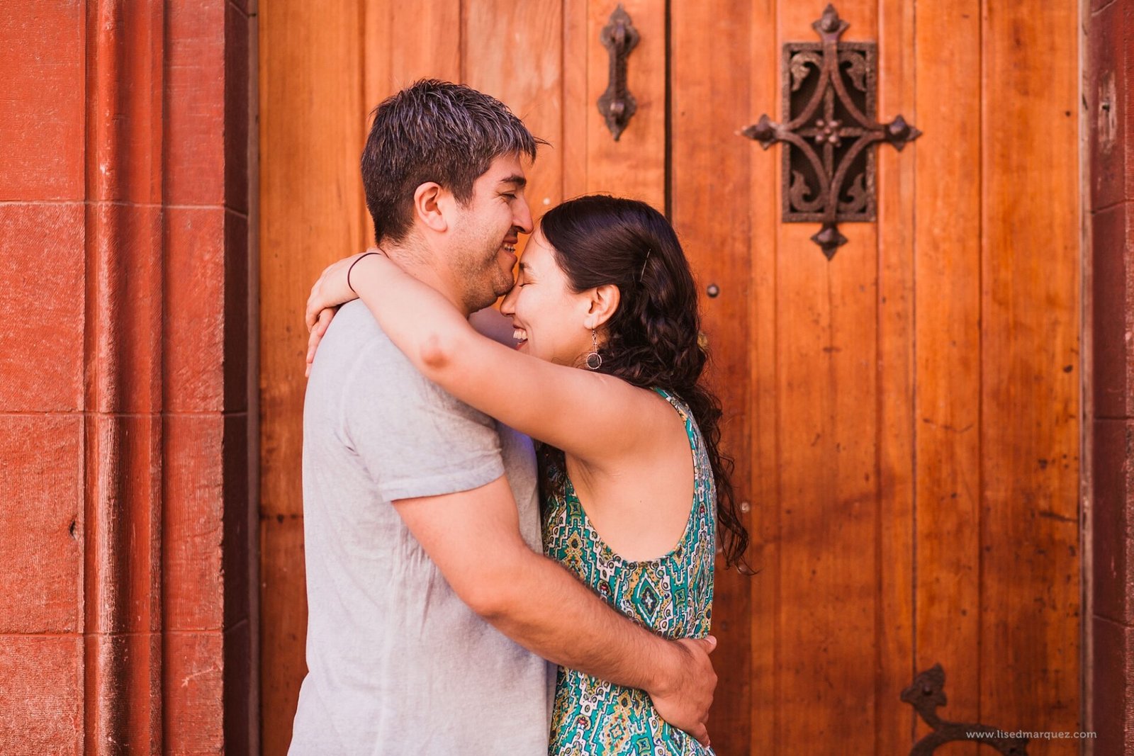 sesion-preboda-en-barrio-yungay-karinayseba-9677.jpg sesion-preboda-en-barrio-yungay-karinayseba-9677.jpg